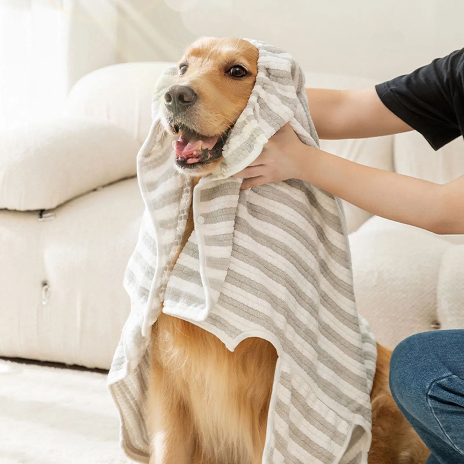 Ultra-Absorbent Quick-Drying Pet Bath Towel Thick Soft Bathrobe