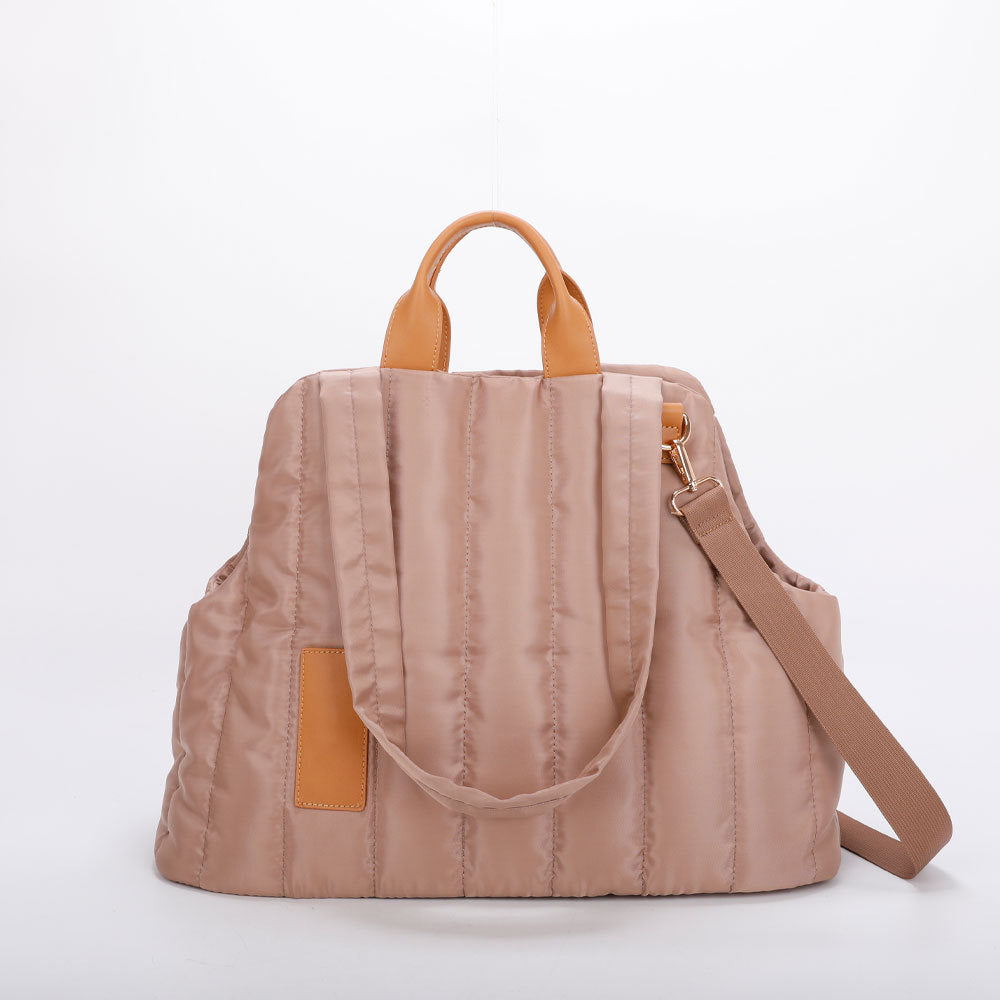 Lightweight Waterproof Pet Carrier Handbag For Outdoor Travel Use