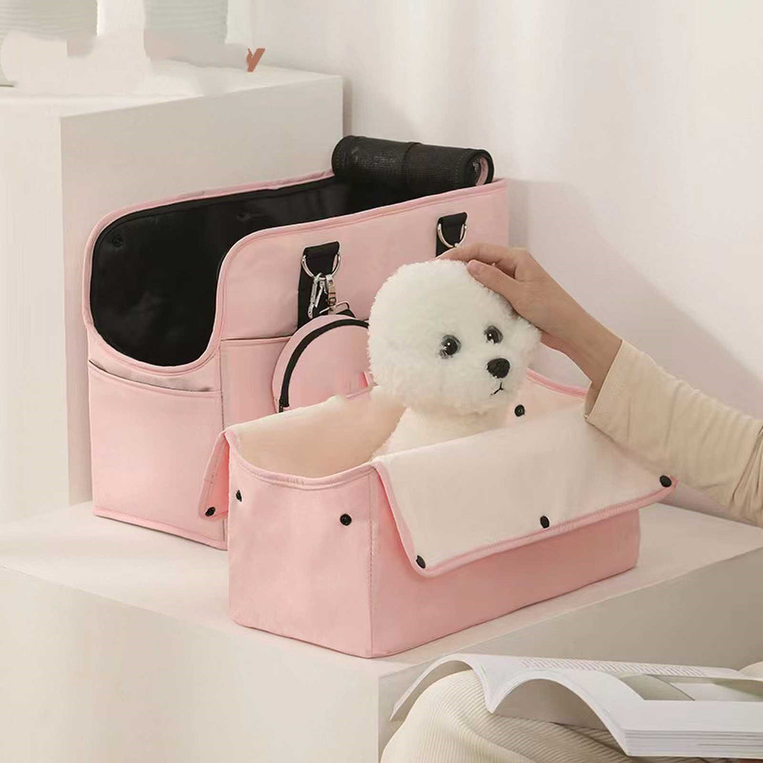 Lightweight Summer Pet Carrier Bag For Portable Outdoor Travel
