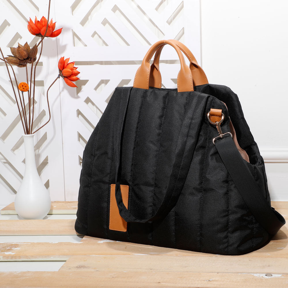Lightweight Waterproof Pet Carrier Handbag For Outdoor Travel Use