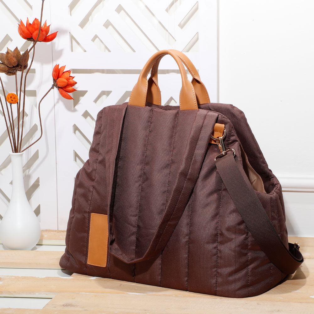 Lightweight Waterproof Pet Carrier Handbag For Outdoor Travel Use